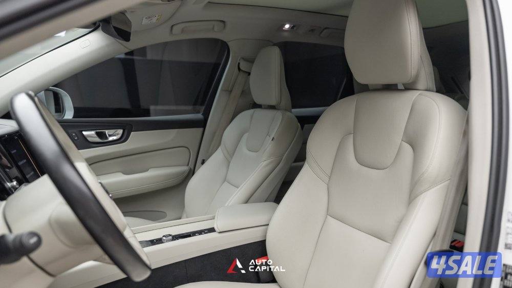 Volvo XC60 T5 Luxury SUV City Car9