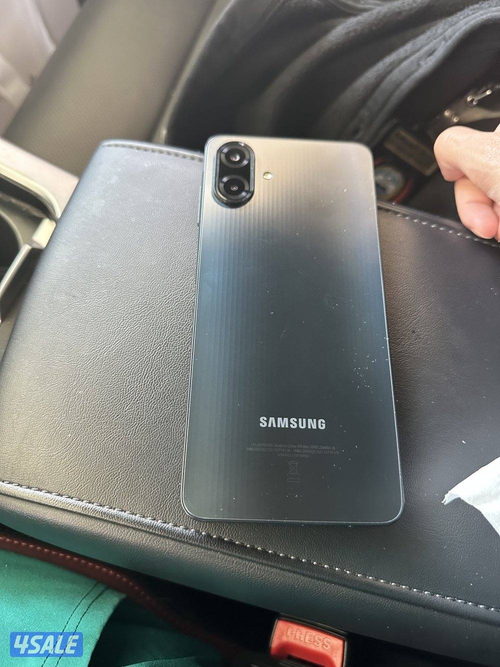 جلكسي A7 للبيع مع كرتون وشحن1