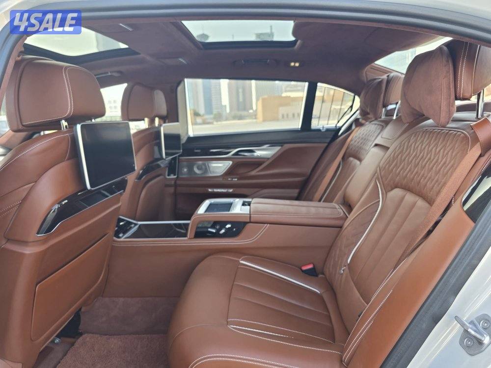 بي ام دبليو 750 LI موديل 2017 _عداد /11الف كم بحاله نادره6