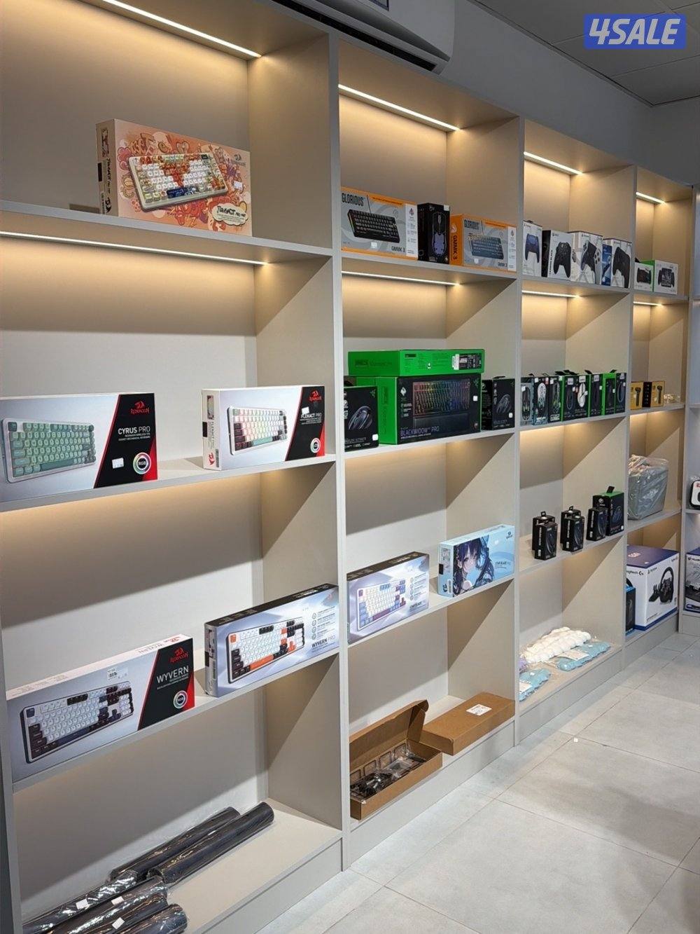 مطلوب موظف مبيعات و استلام وتساب لمحل اجهزة القيمنج2