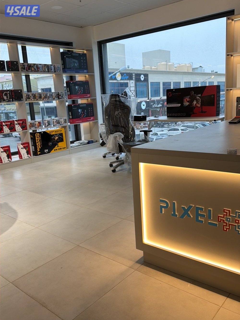 مطلوب موظف مبيعات و استلام وتساب لمحل اجهزة القيمنج3