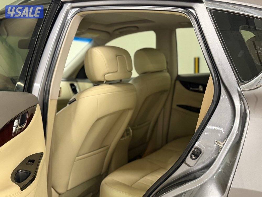 Infinity QX505