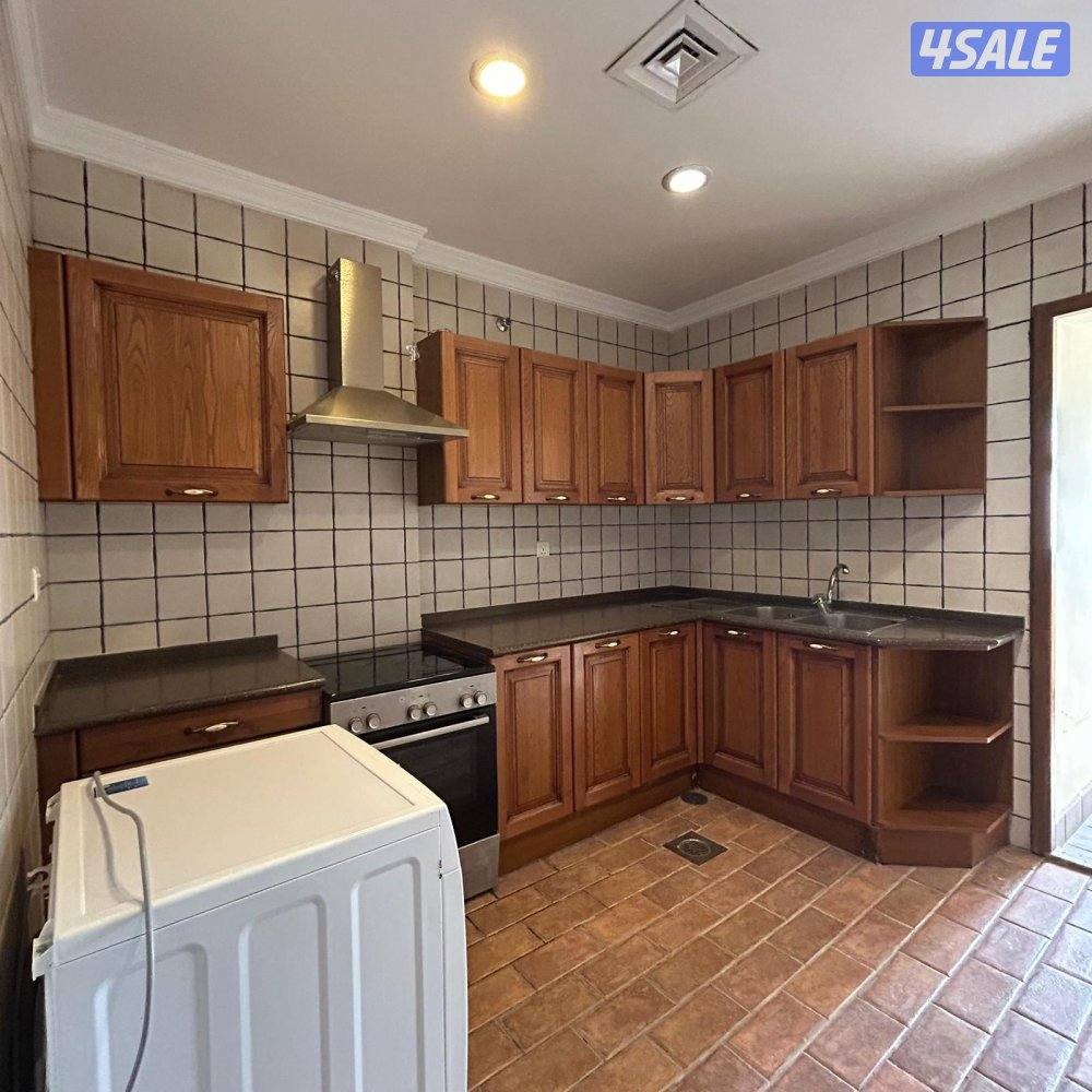 شقة إطلالة بحرية مباشرة للإيجار في السالمية6