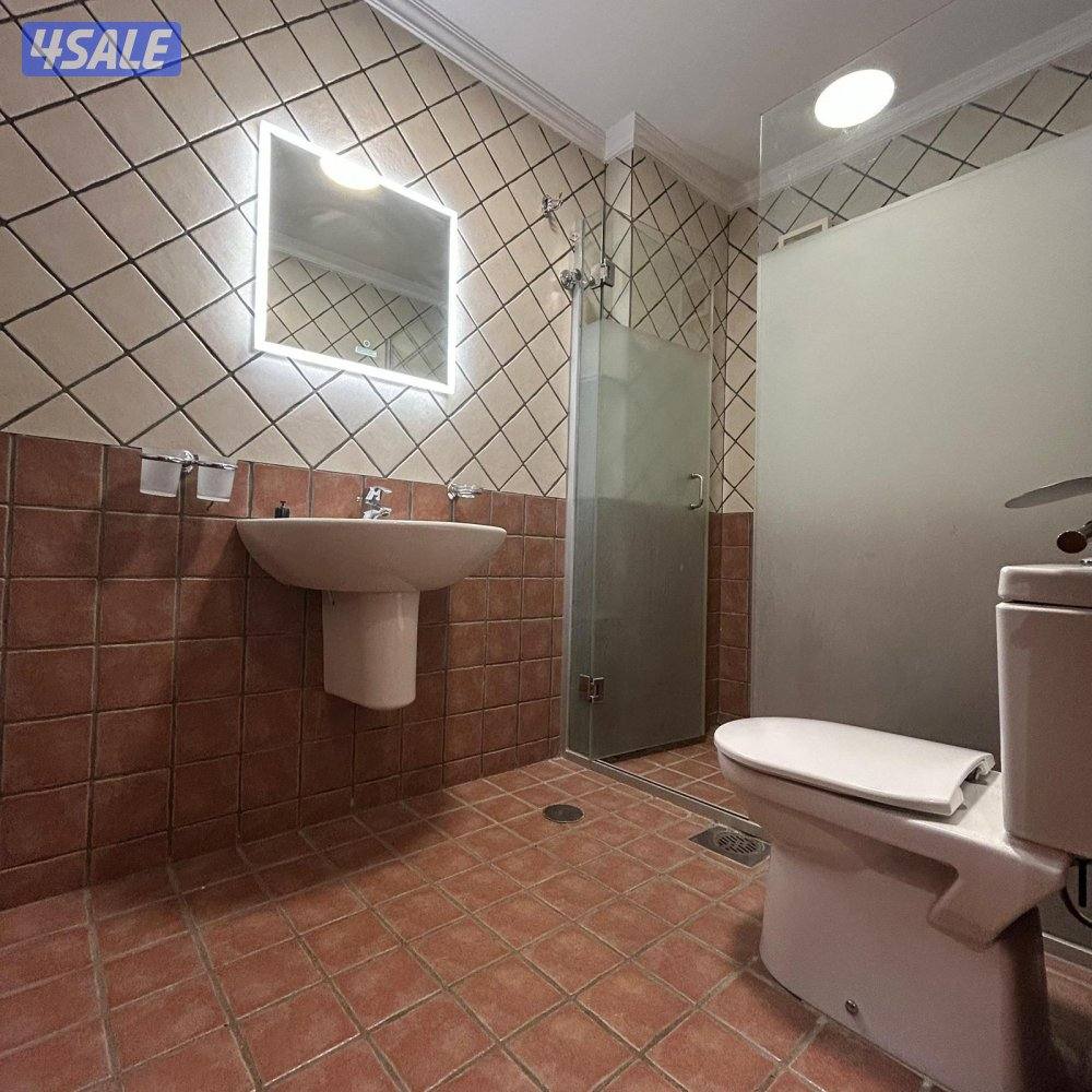 شقة إطلالة بحرية مباشرة للإيجار في السالمية9