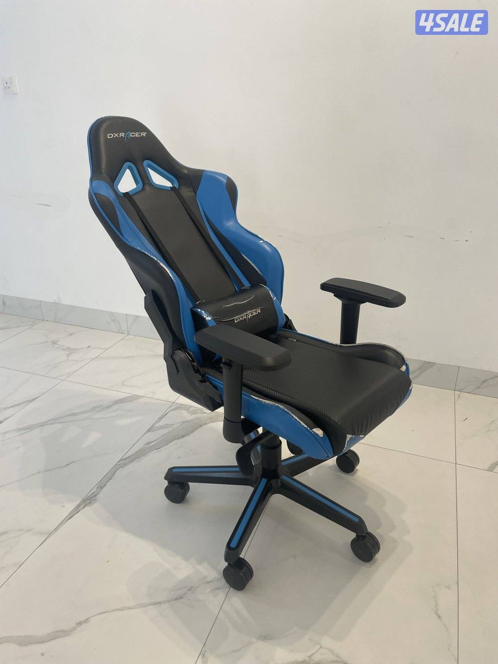 Gaming chair DXRACER4