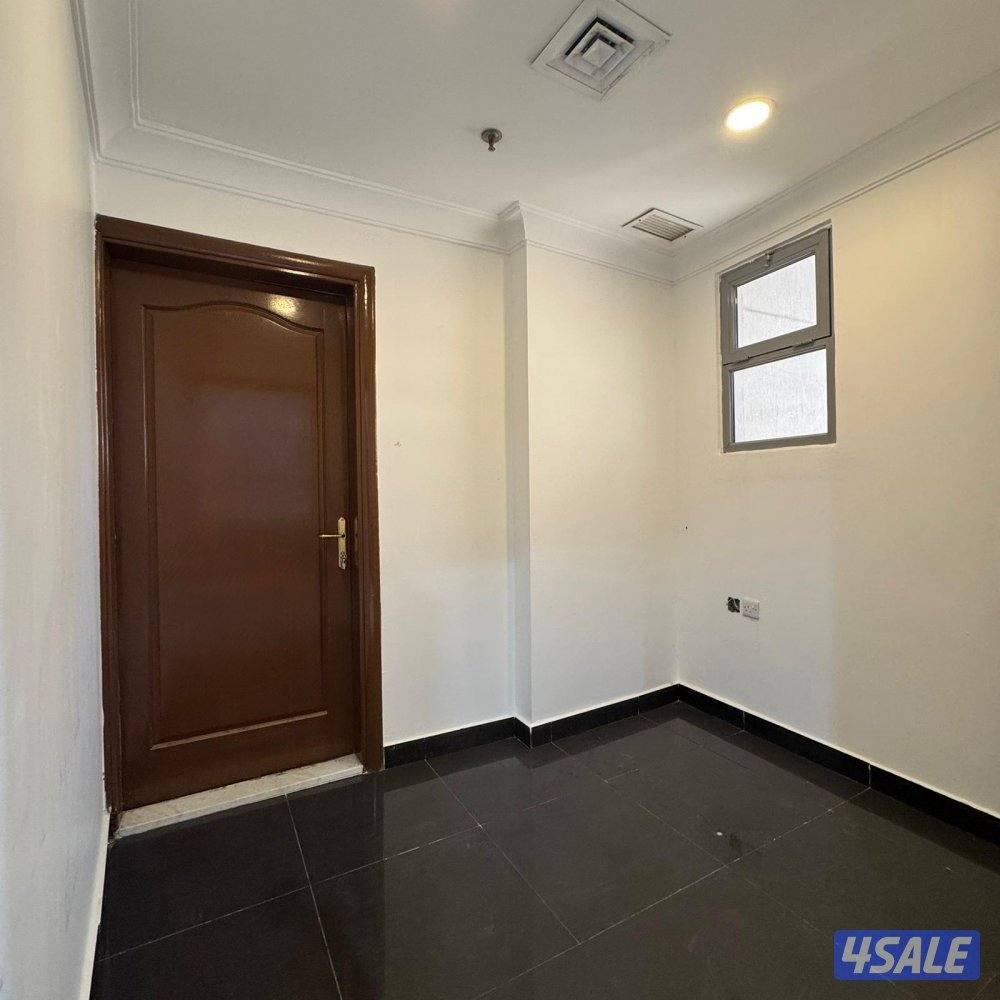 شقة إطلالة بحرية للإيجار في السالمية4