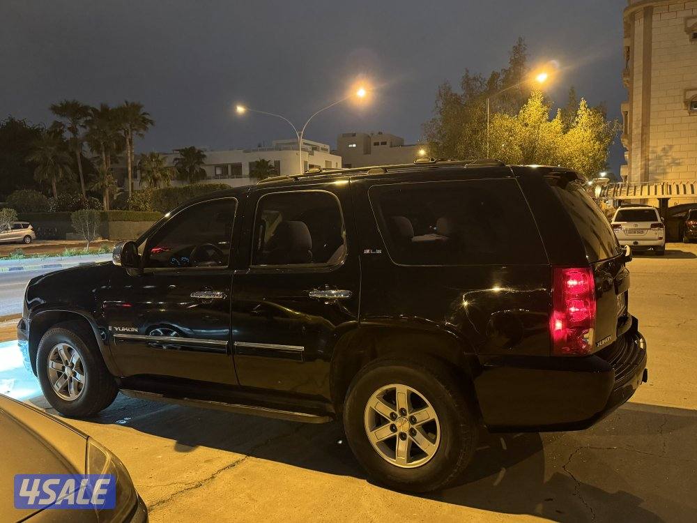 للبيع يوكن  مديل 2010 شرط الفحص بالكامل البدي جم قطعه ممشى 3590