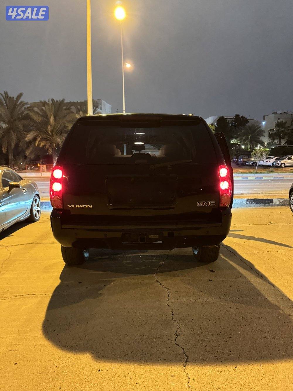 للبيع يوكن  مديل 2010 شرط الفحص بالكامل البدي جم قطعه ممشى 3597