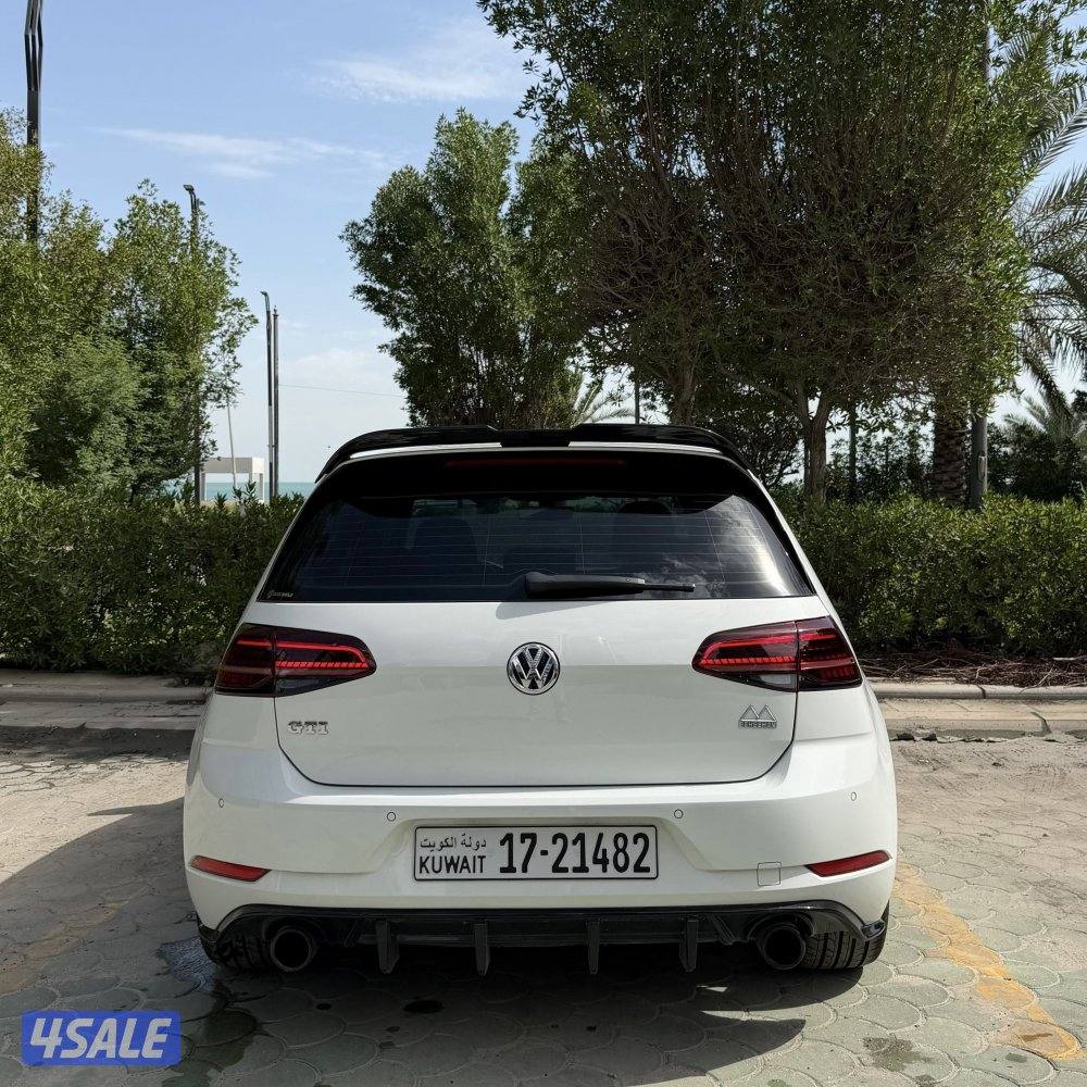 للبيع جولف GTI بحالة نادرة 20191