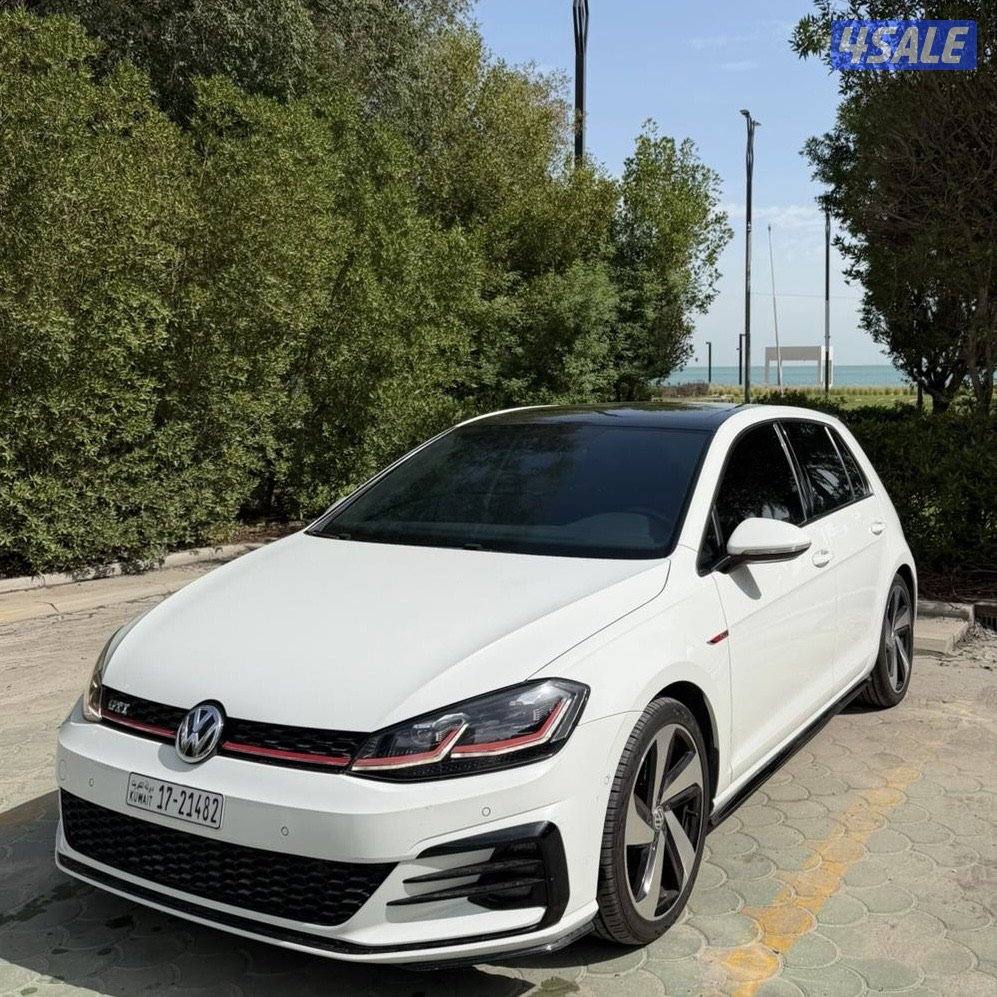 للبيع جولف GTI بحالة نادرة 20193