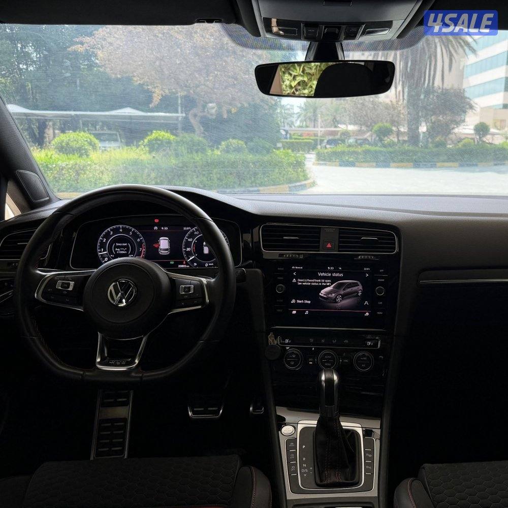 للبيع جولف GTI بحالة نادرة 20194