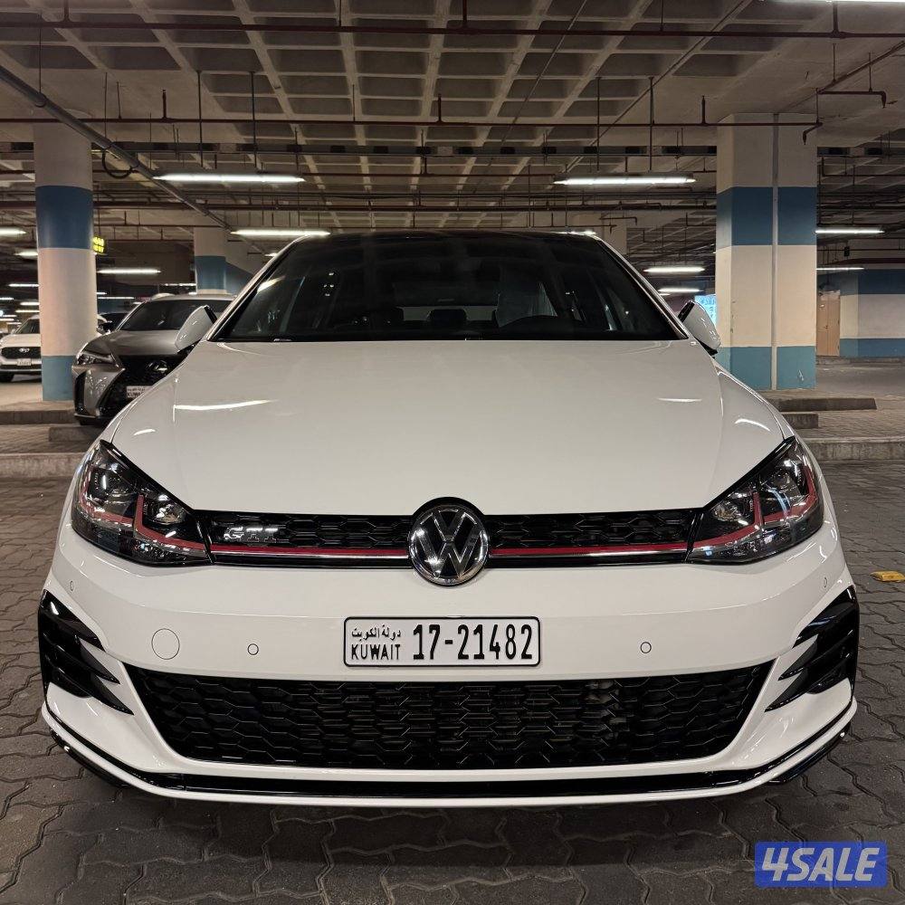 للبيع جولف GTI بحالة نادرة 20196