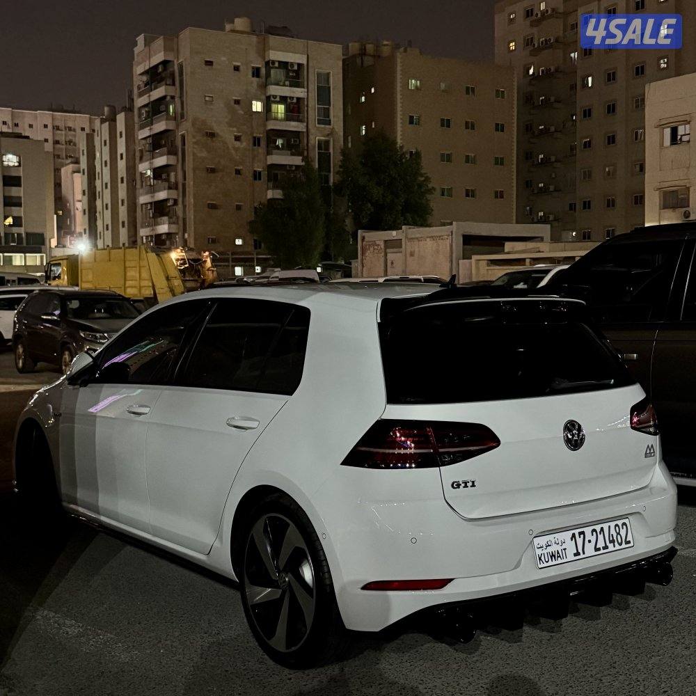 للبيع جولف GTI بحالة نادرة 20198