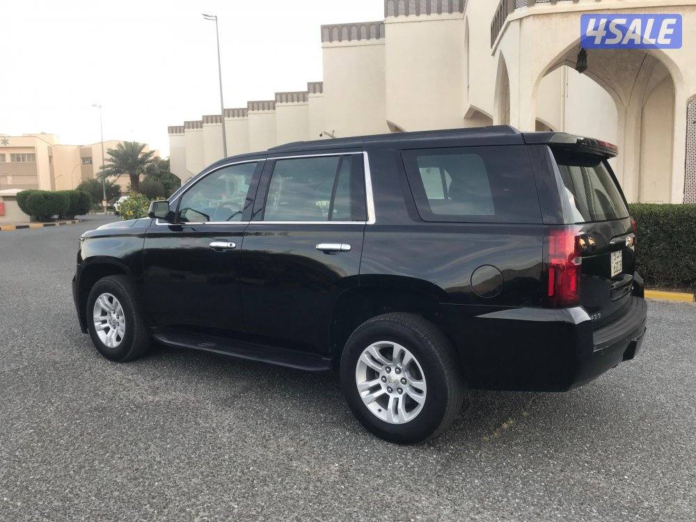 جيب تاهو  LS2 مديل 2017 لون اسود بحاله جيده8