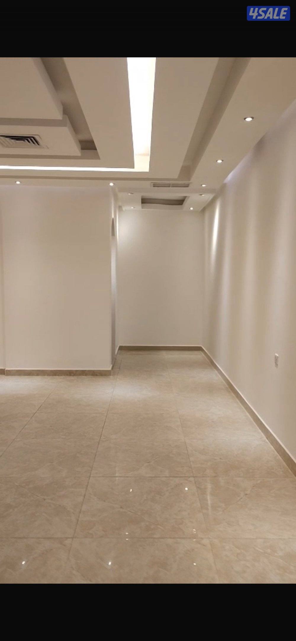 للاجار شقة ارضية مع حوش كبير0