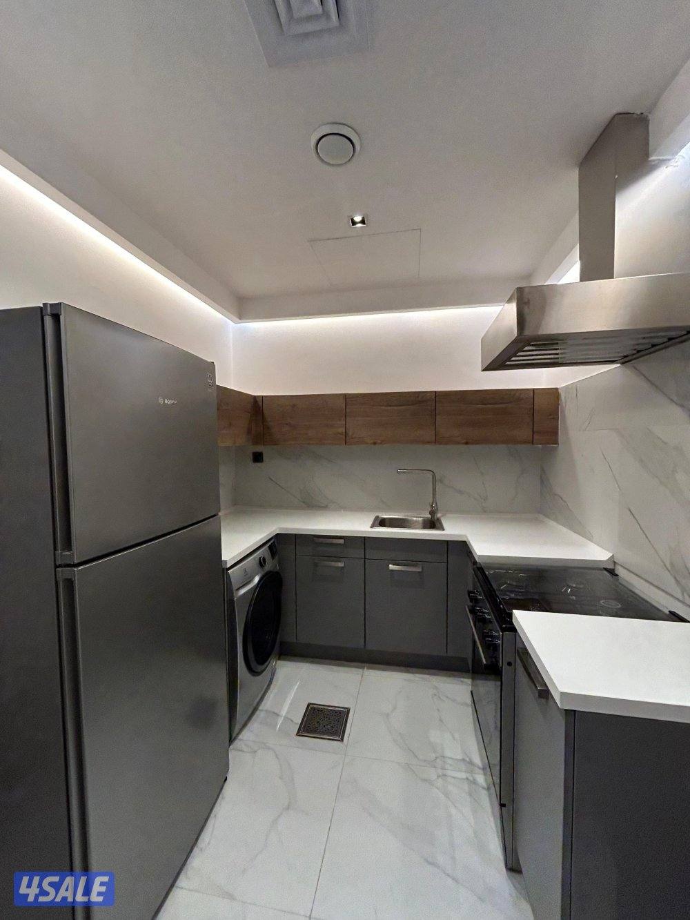 شقة نصف مفروشة للإيجار في مدينة شرق – إطلالة بحر مباشرة مع شهرين مجاني5