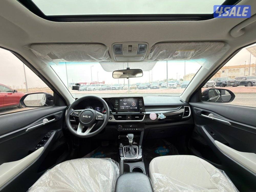 للبيع كيا سياتوس  2023 صبغ الوكاله12