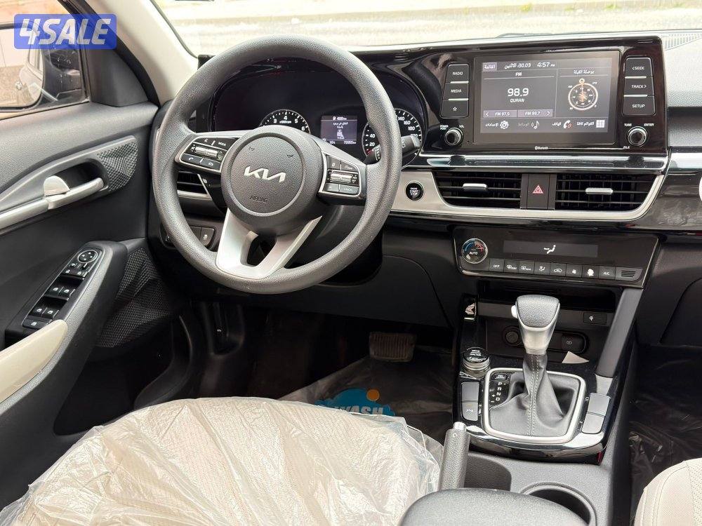 للبيع كيا سياتوس  2023 صبغ الوكاله13