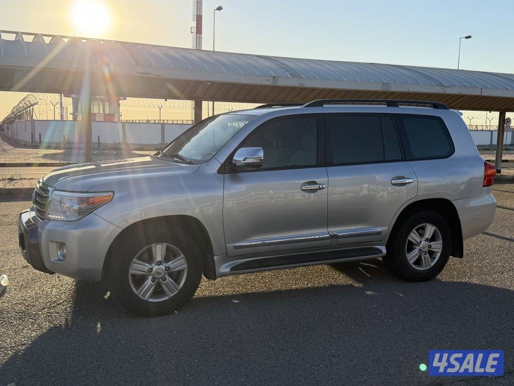 للبيع لاند كروزر GXR 20153