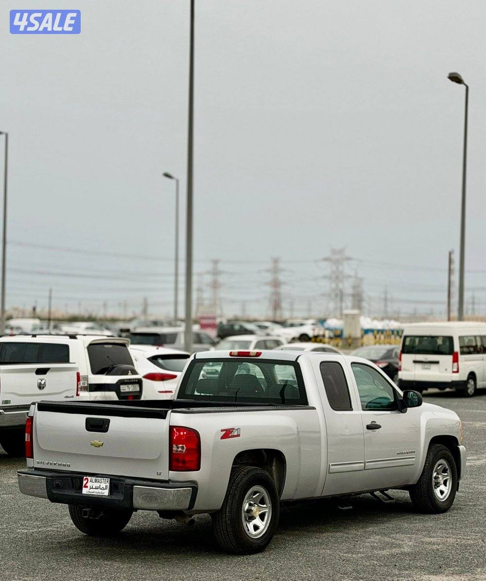 للبيع سلفرادو  موديل 2013 عداد 265 ميل دبل قير3