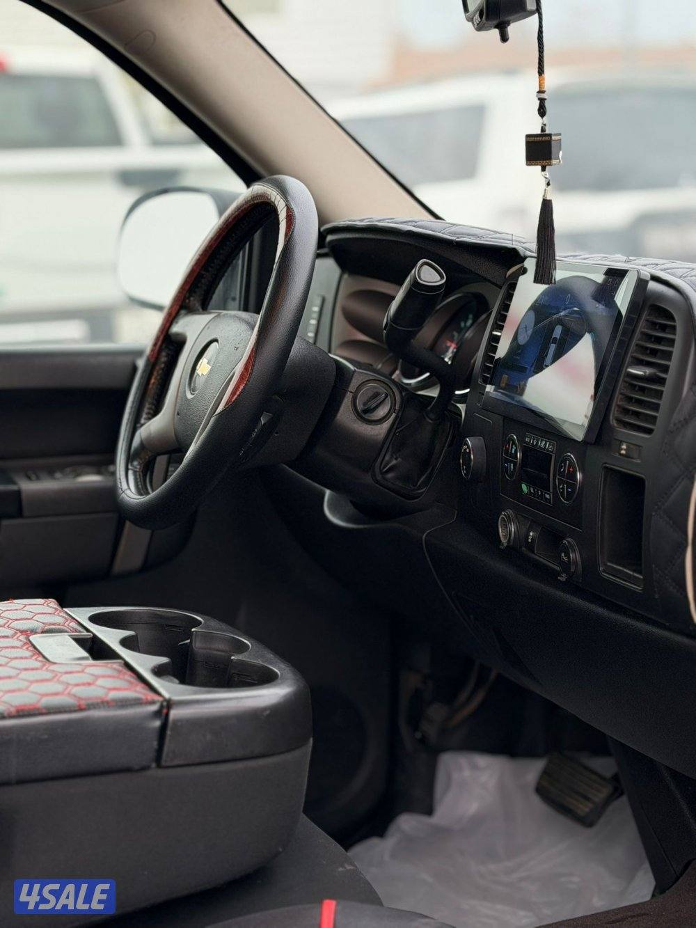 للبيع سلفرادو  موديل 2013 عداد 265 ميل دبل قير8