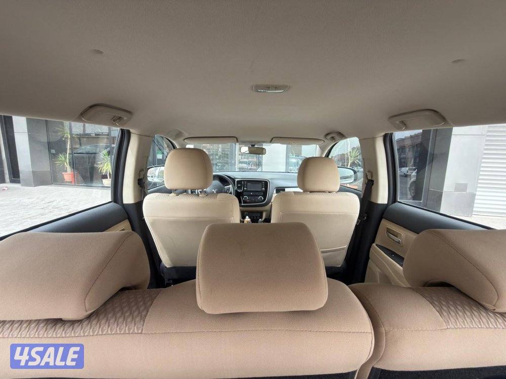 أوتلاندر موديل 20184