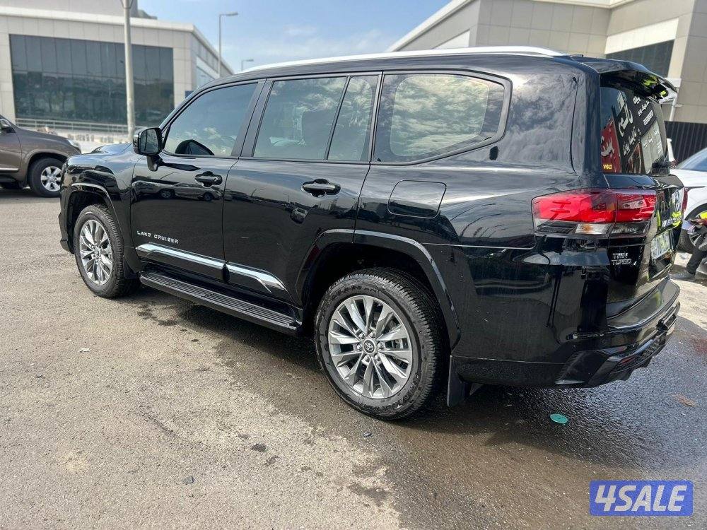 تويوتا لاند كروزر GX.R AEROs  twin turbo.V6 موديل 2025 ماشى 24.000 k.m2