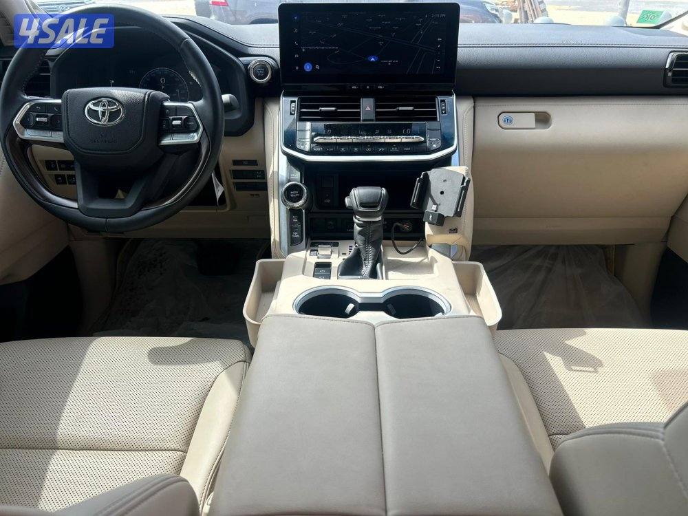 تويوتا لاند كروزر GX.R AEROs  twin turbo.V6 موديل 2025 ماشى 24.000 k.m6