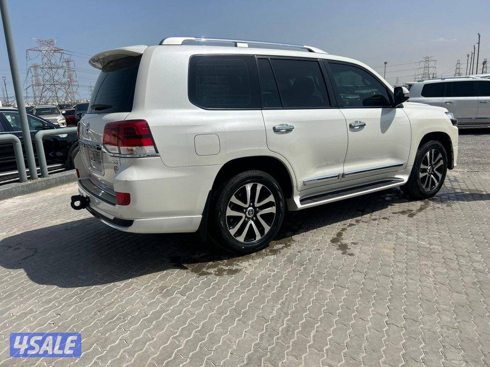 لاند كروزر GX.R-قراند تورينق .V8 موديل 2019 ماشى 209.000 k.m3