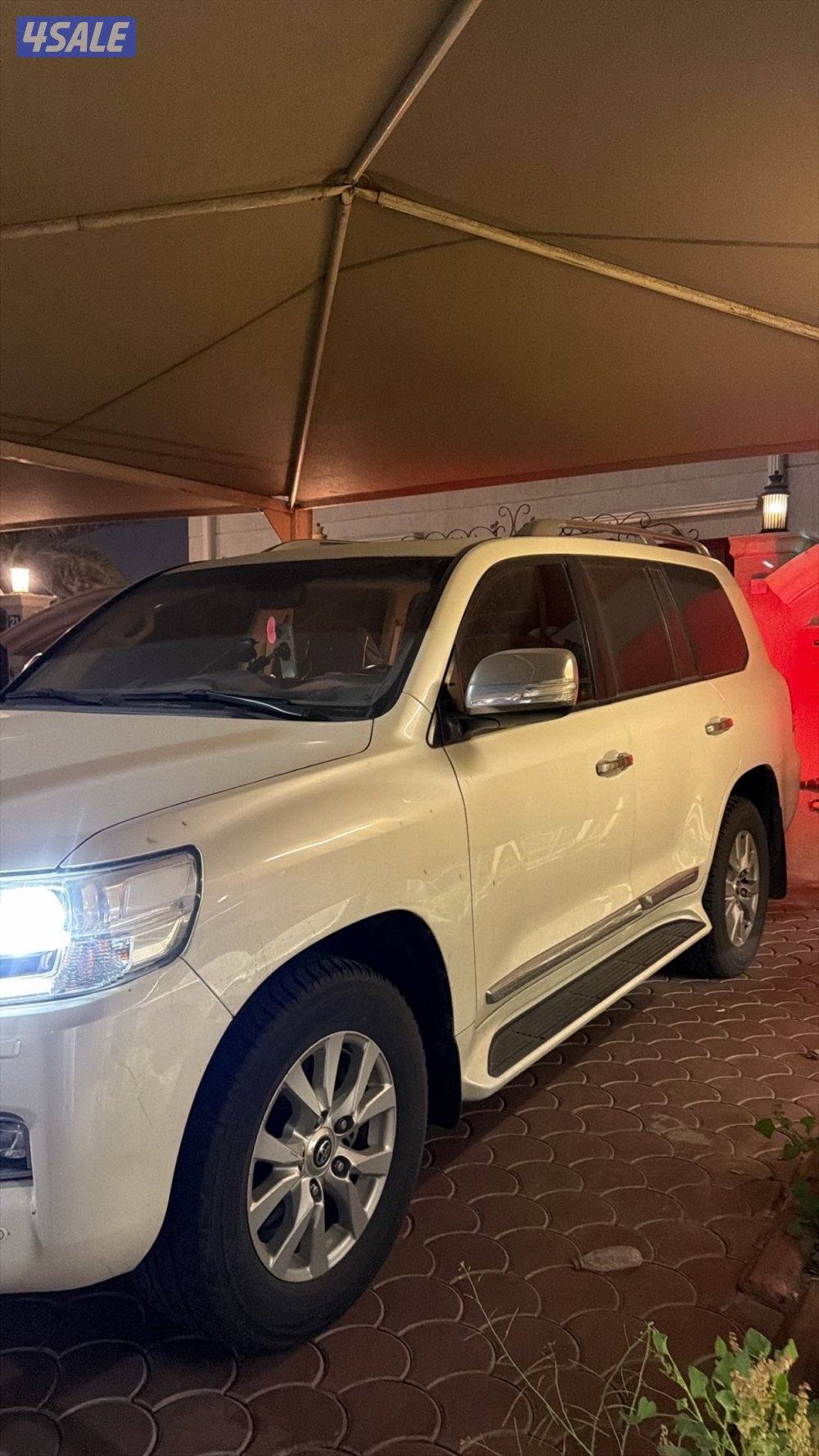 للبيع لاند كروزر gxr صبغ الوكالة شرط الفحص سيرفيسات منتظم بالوكالة2