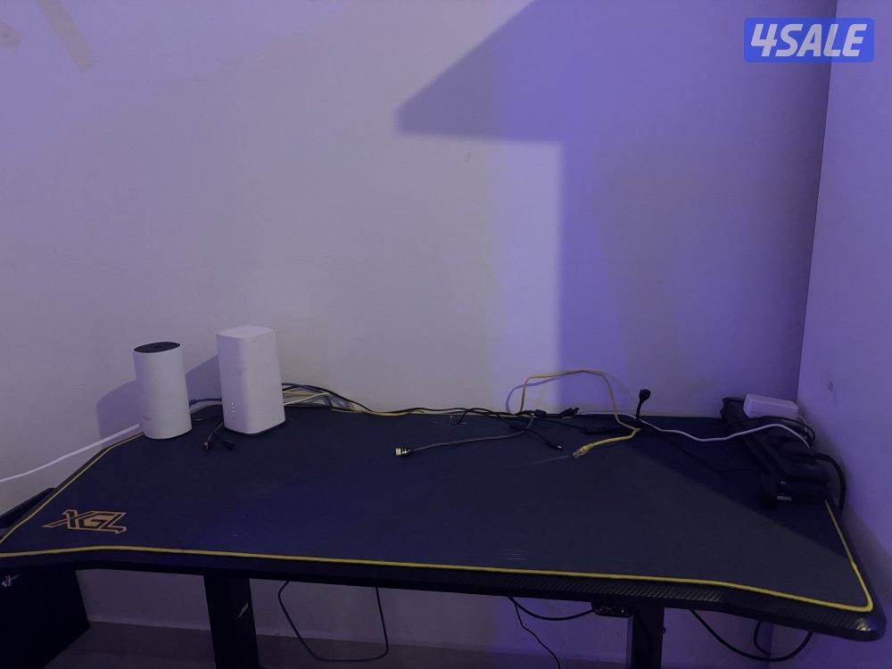 طاوله قيمنق للبيع تترتفع وتنزل وتتحمل وزن كبير1