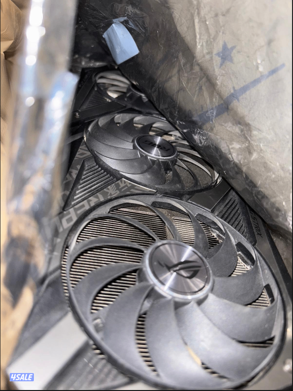 ROG STRIX RTX 3080 12GB5