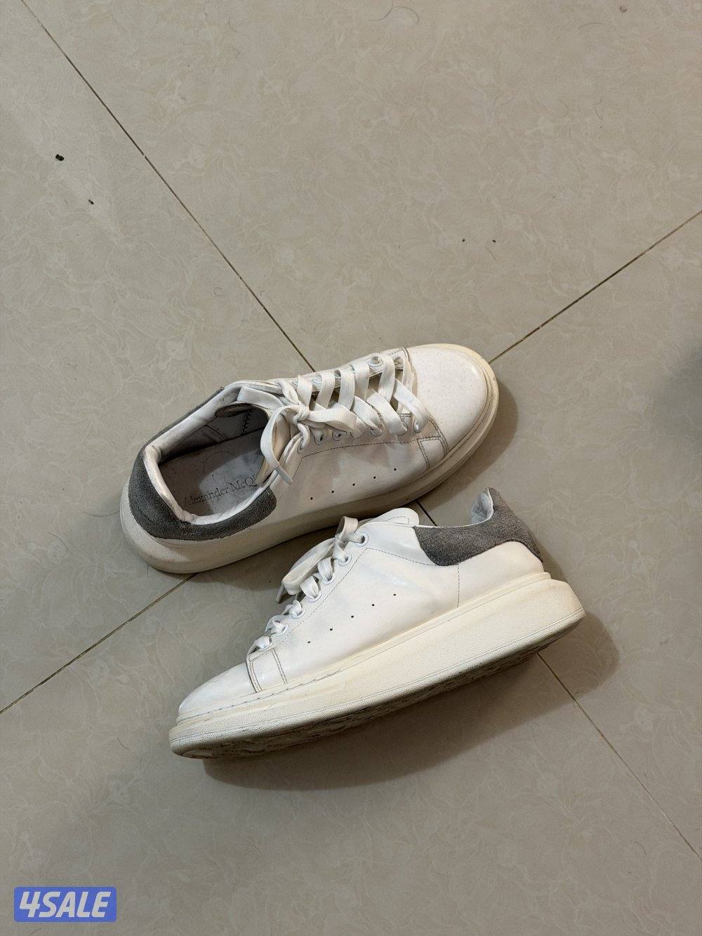 للبيع حذاء ماركة alexander mcqueen اصلي0