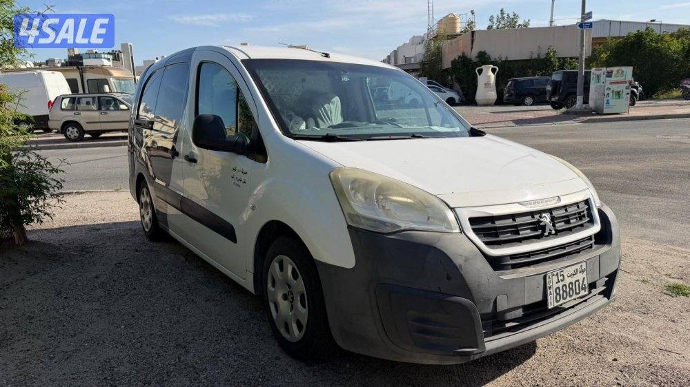 بيجو بارتنر ابيض - سيارة غسيل1