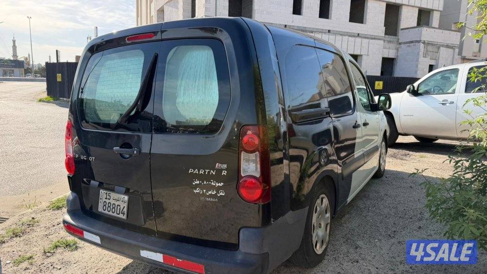 بيجو بارتنر ابيض - سيارة غسيل5