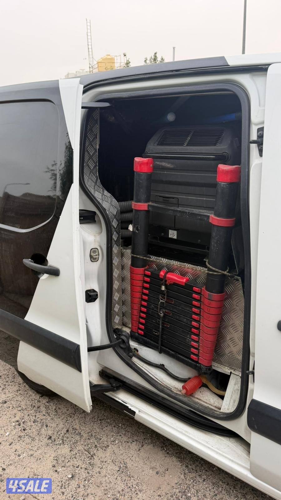 بيجو بارتنر ابيض - سيارة غسيل12