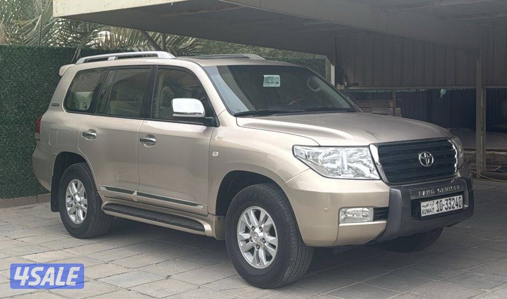 للبيع لاندكروزر موديل 2011 شرط الفحص0