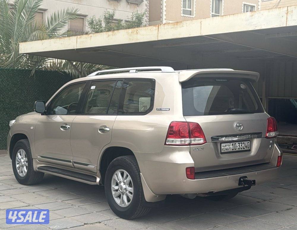 للبيع لاندكروزر موديل 2011 شرط الفحص4