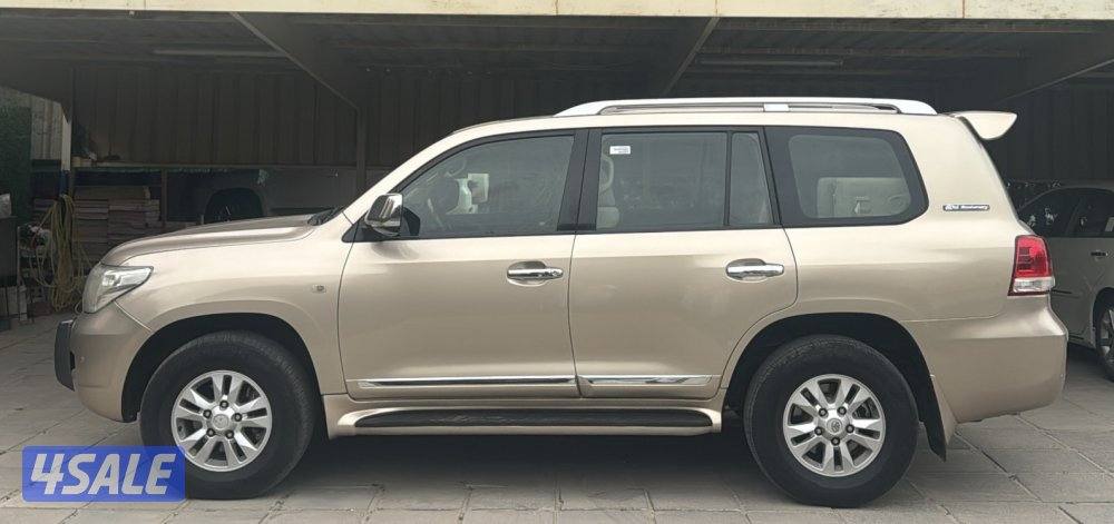 للبيع لاندكروزر موديل 2011 شرط الفحص3