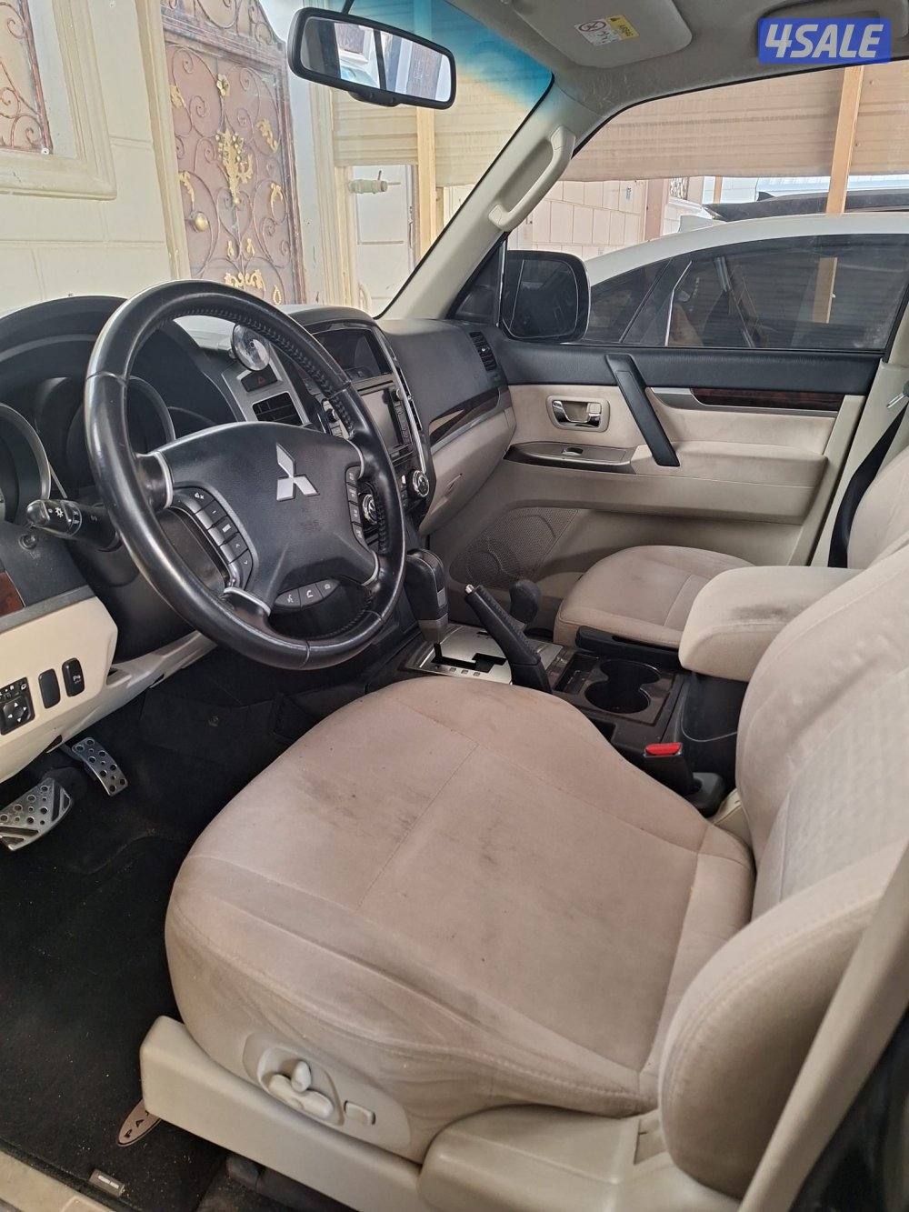 باجيرو 2015 عداد 200الف4