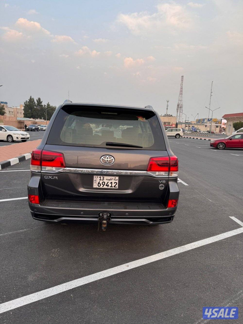 للبيع لانكروزر gxr موديل ٢٠١٦5