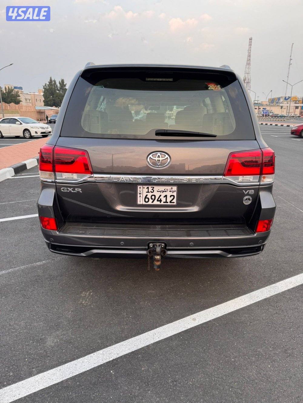 للبيع لانكروزر gxr موديل ٢٠١٦7