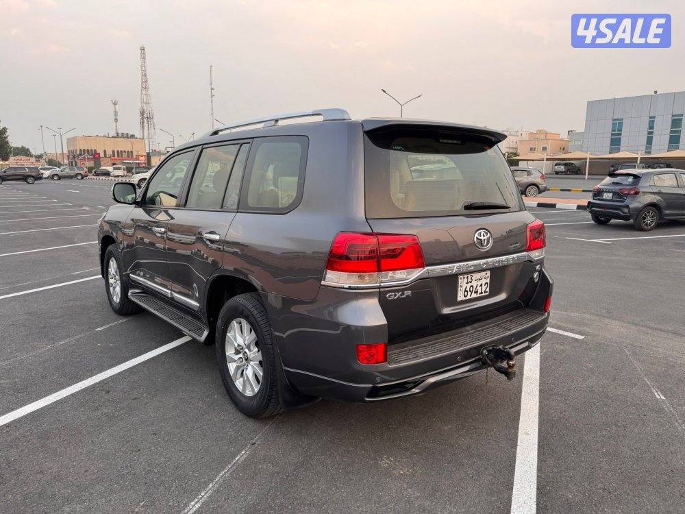 للبيع لانكروزر gxr موديل ٢٠١٦8
