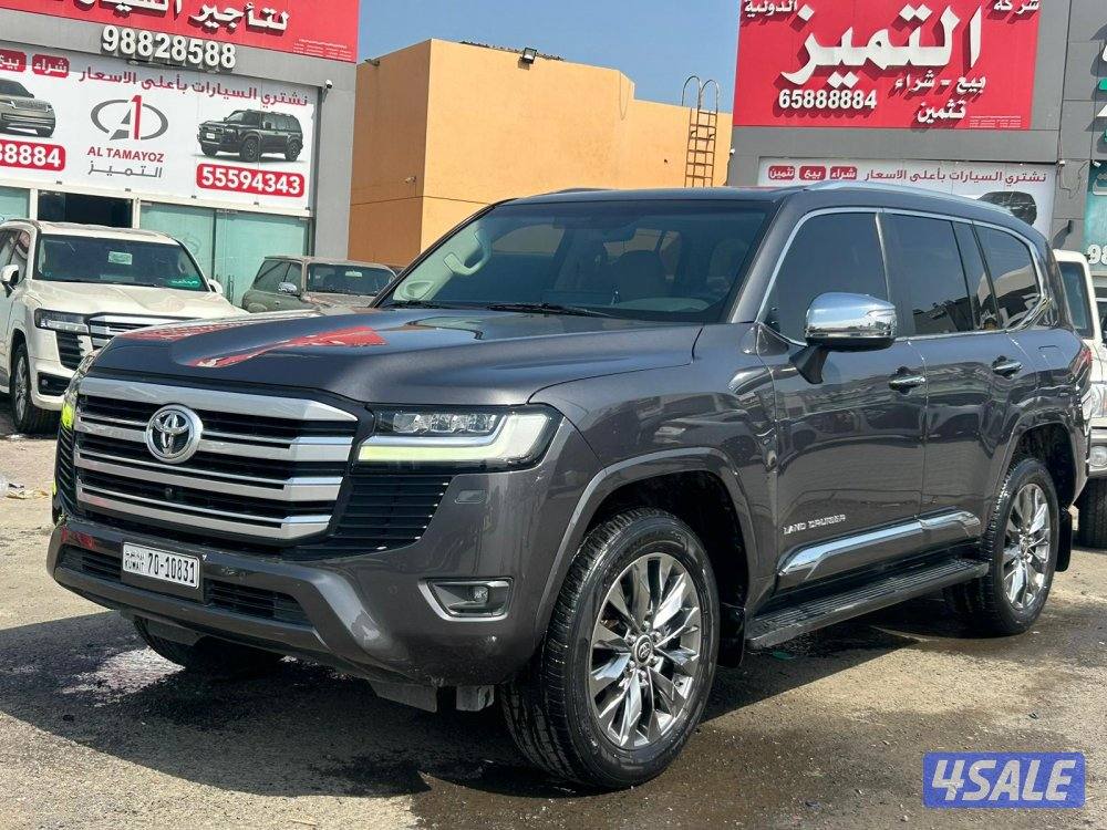 تويوتا لاند كروزر .VX  بدون تربو .V6 موديل 2022 ماشى 71.000 k.m0