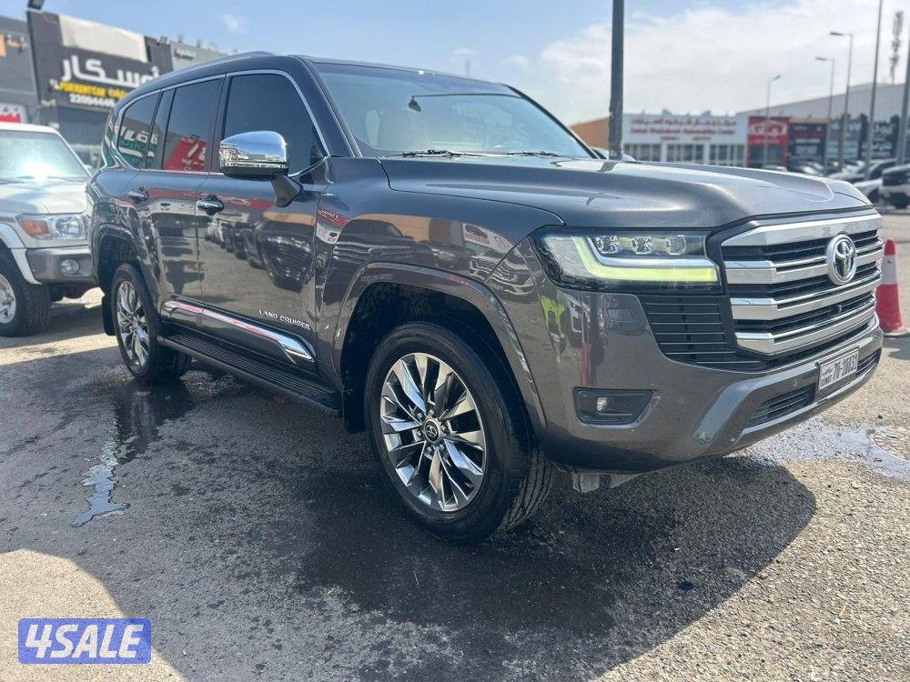 تويوتا لاند كروزر .VX  بدون تربو .V6 موديل 2022 ماشى 71.000 k.m1