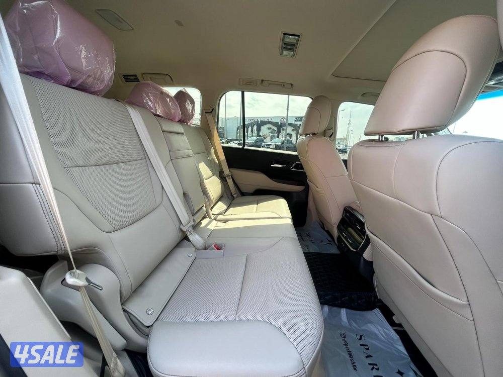 تويوتا لاند كروزر .VX  بدون تربو .V6 موديل 2022 ماشى 71.000 k.m4