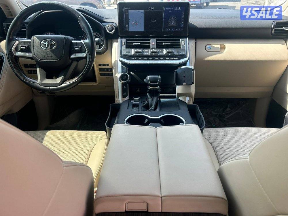 تويوتا لاند كروزر .VX  بدون تربو .V6 موديل 2022 ماشى 71.000 k.m6