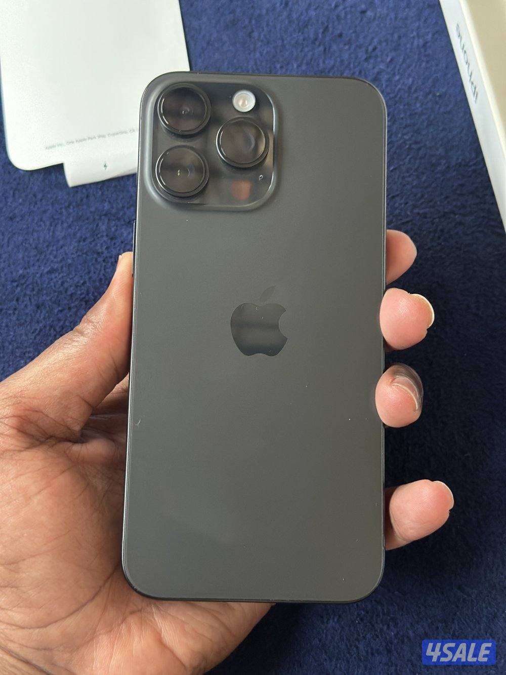 ايفون 15 برو ماكس كالجديد0