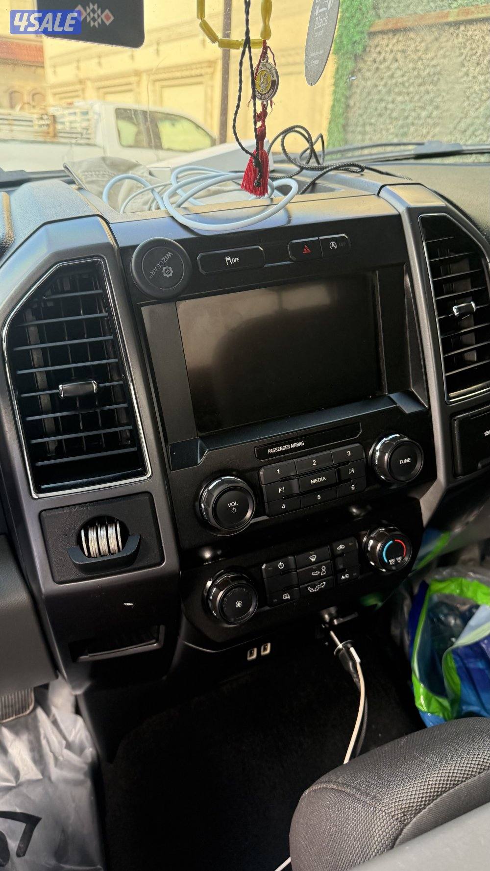 وانيت F-150 اسود3