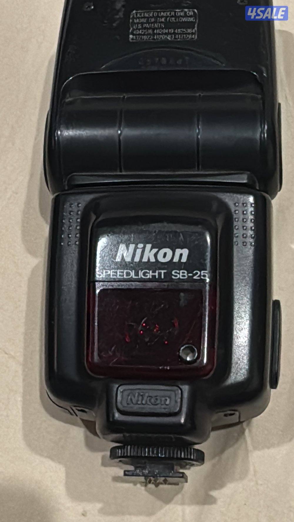 كاميرة نيكون D850 مع عدسات 24-70 و70-200 و 80-400 وعدسة مايكرو 70-1803